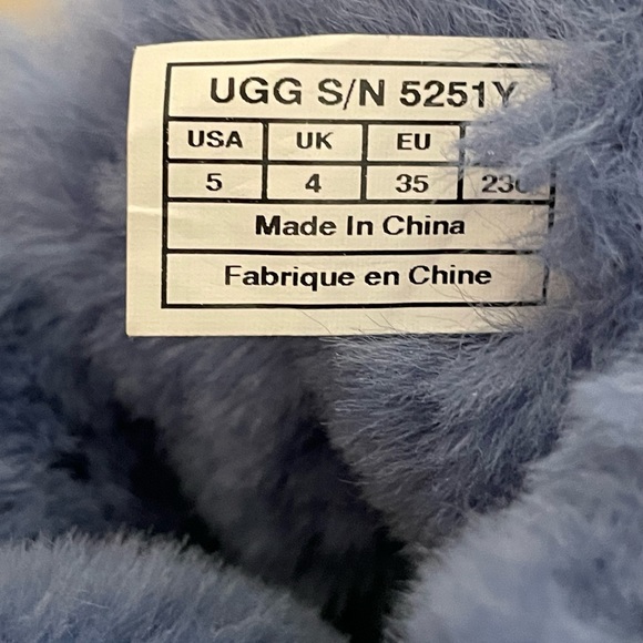 Rare Authentic Electric Blue Uggs - Picture 6 of 6